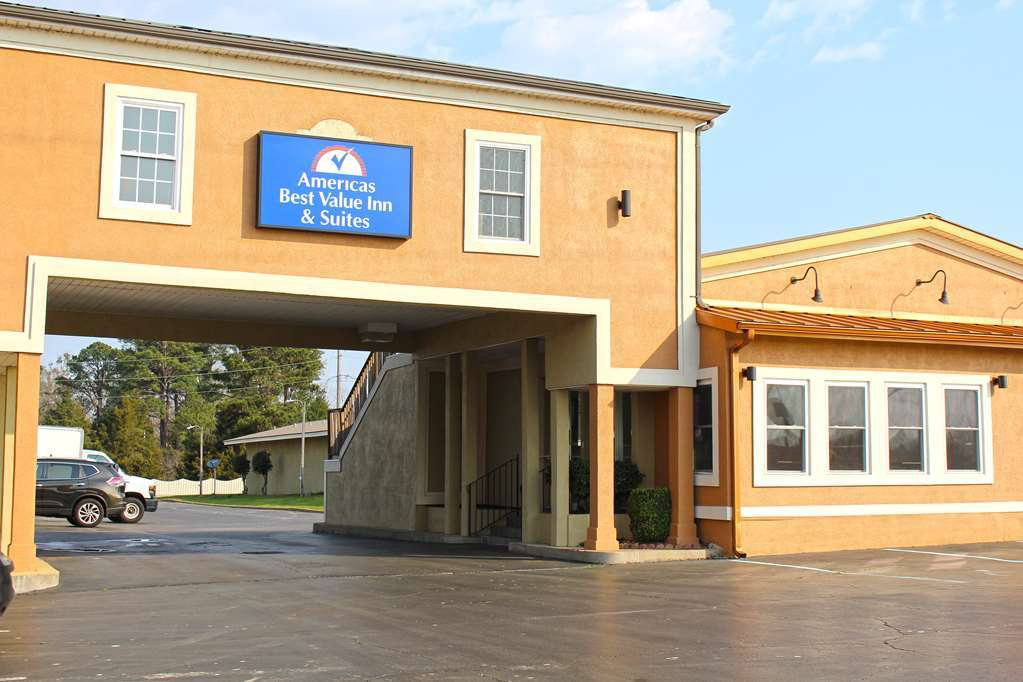 Lake View Inn & Suites Killen Buitenkant foto
